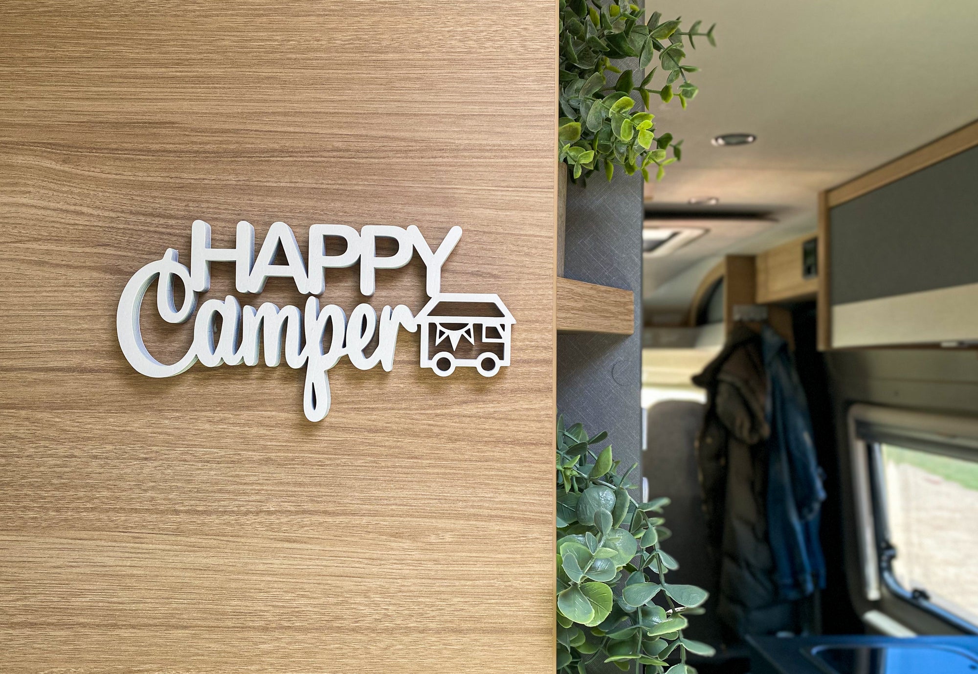 Holz-Schriftzug Happy Camper