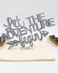 Holz-Schriftzug Let the Adventure Begin