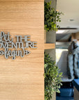 Holz-Schriftzug Let the Adventure Begin