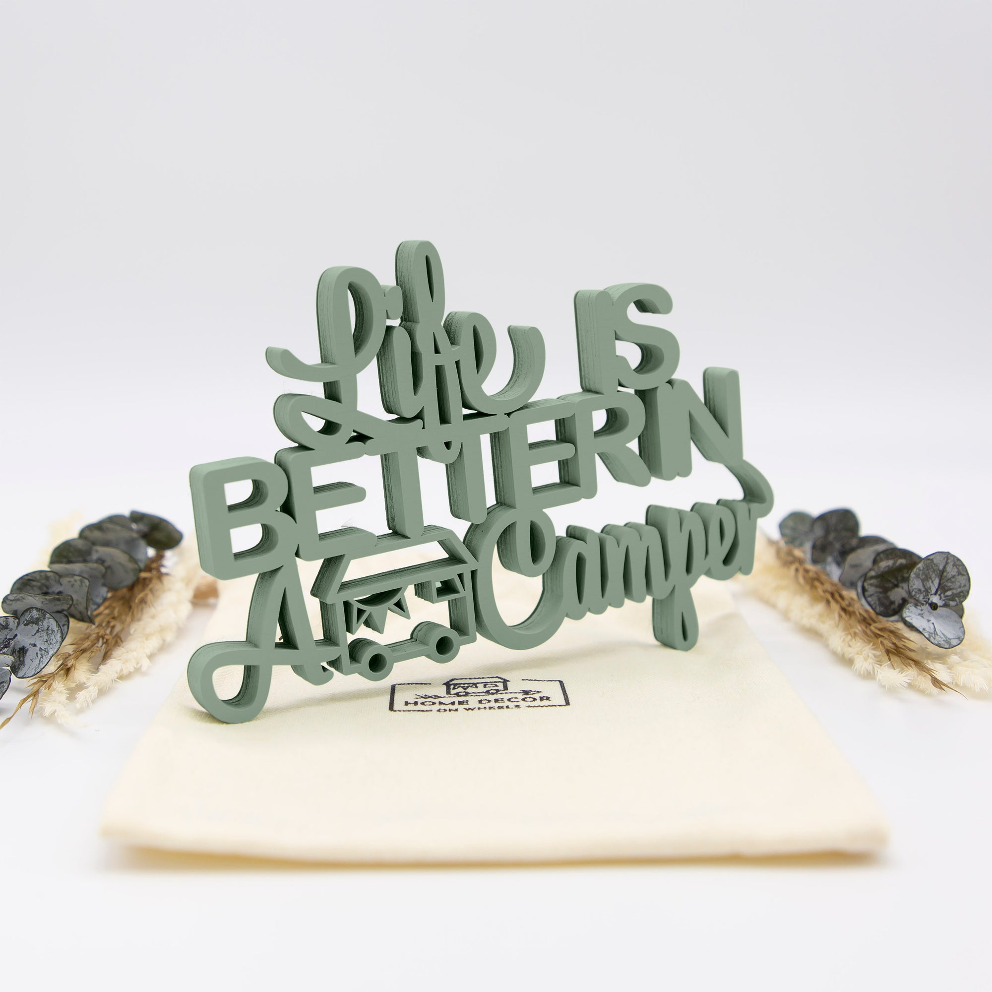 Holz-Schriftzug Life Is Better In A Camper