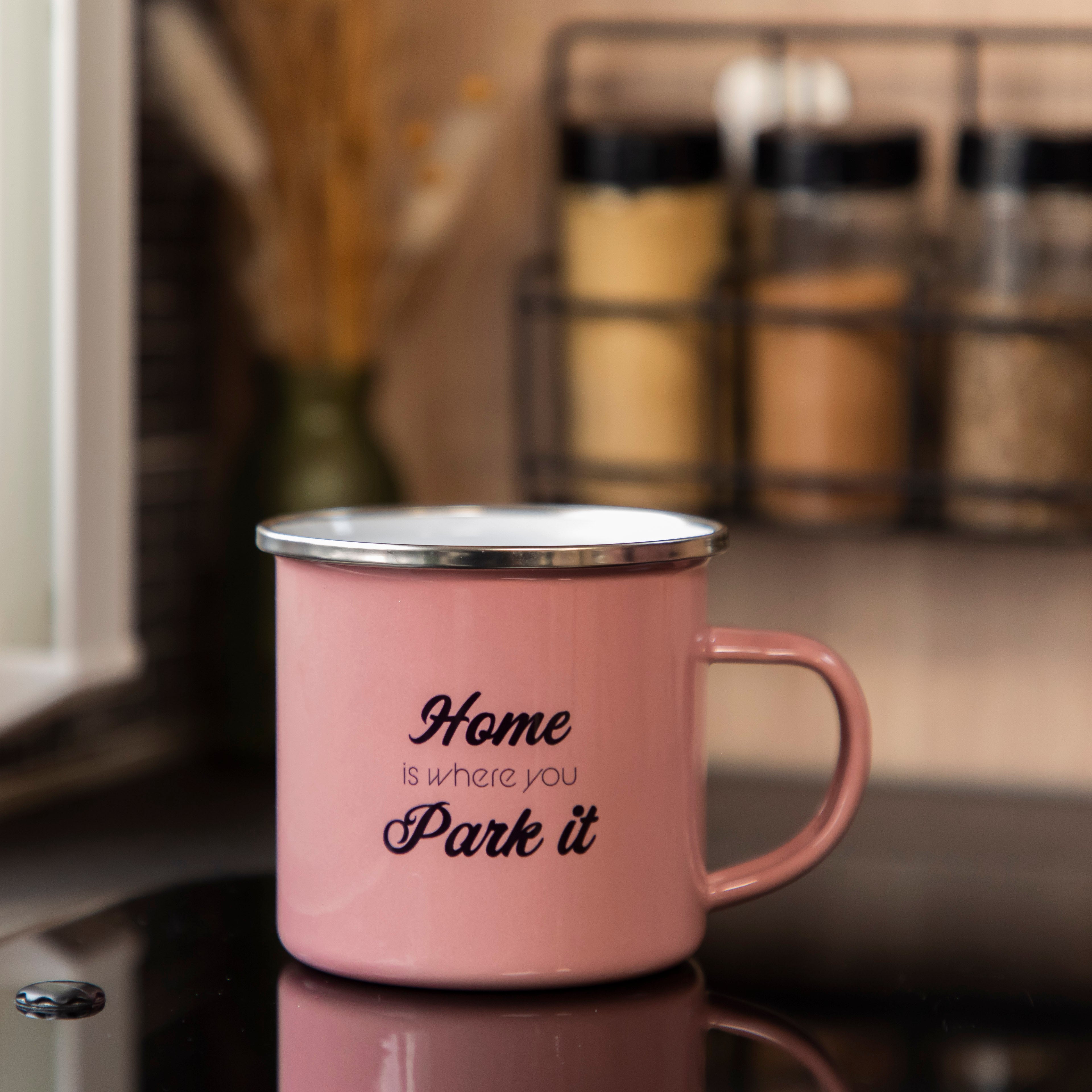 Emaille Tasse »Home Is Where You Park It«